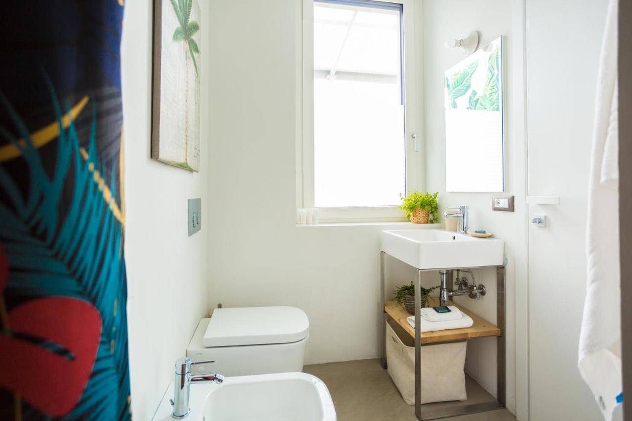 Tropical Micro Studio With Terrace And Duomo Views Milano Exterior foto